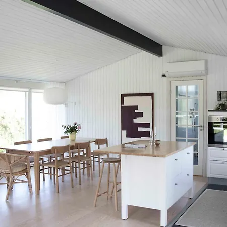 بيت للعطل Lovely Summerhouse By The Sea